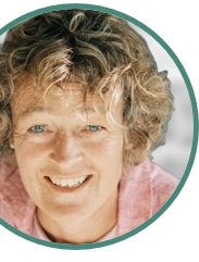 Portrait-abgeschnitten-Daniela-Ogi