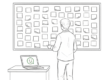 KI-Adoption im Unternehmen – Person vor Whiteboard mit Post-its und KI-Chatbot auf Laptop-Bildschirm